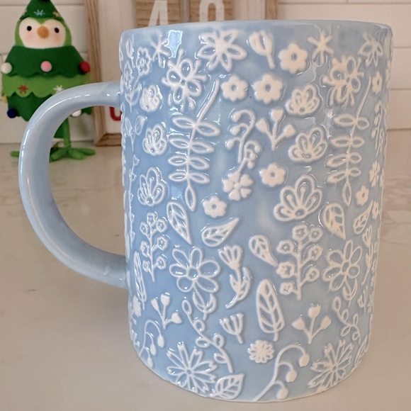Blue & White Floral Embossed Monogram E Mug Coffee Cup - Picture 2 of 5